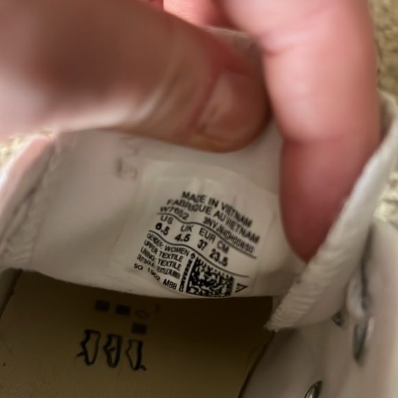Converse size 6.5 - Picture 2 of 4
